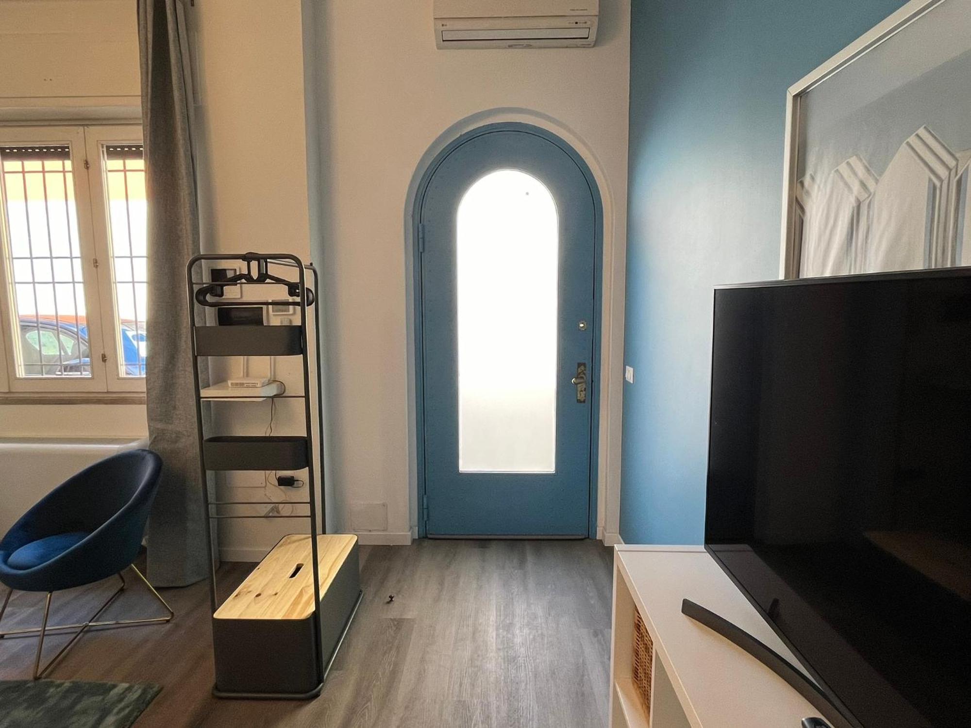 Elegante Bilocale Con Posto Auto Privato Apartment Brescia Exterior foto